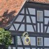 Für den Museumsgasthof Schwarzer Adler im Fränkischen Freilandmuseum Fladungen wird dringend ein neuer Wirt gesucht. Der Gasthof ist bei den Gästen sehr beliebt und wird entsprechend angenommen.
