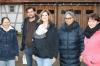 Eine ungewöhnliche Freundschaft verbindet Jonas und Marina Sebastian (Mitte, mit Tochter Elli vor der Brust) mit Marita Kuhn, Claudia Schäfer und Sonja Huth (von links) aus Triefenstein.