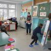 Die Kinder der Klasse 2a der Grundschule Schönau wussten genau in welches Fach im Kühlschrank die Lebensmittel gehören. Die Kinder der Klasse 2a der Grundschule Schönau wussten genau in welches Fach im Kühlschrank die Lebensmittel gehören.