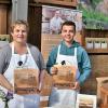 Mechthild Winheim und Tobias Möller von der hessischen Verwaltung des Biosphärenreservats präsentieren das neue Kochbuch. Mechthild Winheim und Tobias Möller von der hessischen Verwaltung des Biosphärenreservats präsentieren das neue Kochbuch.