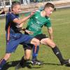 Als Tabellenführer überwintert Titelfavorit TSV Ostheim (rechts David Bohne) in der A-Klasse Rhön 3. Aber auch die SG Eußenhausen/Mühlfeld (links André Schneider) hat den Aufstieg noch nicht abgeschrieben.
