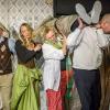 Um die Suche nach einer bezahlbaren Behausung dreht sich die Komödie "Drei Morde, Küche, Bad" im Theater Chambinzky. Darsteller sind Daniela Vassileva, Ursula Bertelmann, Frido Müller und Wolfgang Stenglin.