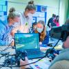 Am Wirsberg-Gymnasium wurde ein interaktives Projekt zu erneuerbaren Energien mit Unterstützung der Initiative junge Forscher e. V. durchgeführt. Im Rahmen des Projektes experimentierten die Gymnasiasten zwei Tage lang, um Erkenntnisse zu den Zukunftsfragen der Energieversorgung von morgen zu erörtern. Dabei kamen Virtual Reality und der Bau eines Modelldorfes zum Einsatz. Am Wirsberg-Gymnasium wurde ein interaktives Projekt zu erneuerbaren Energien mit Unterstützung der Initiative junge Forscher e. V. durchgeführt. Im Rahmen des Projektes experimentierten die Gymnasiasten zwei Tage lang, um Erkenntnisse zu den Zukunftsfragen der Energieversorgung von morgen zu erörtern. Dabei kamen Virtual Reality und der Bau eines Modelldorfes zum Einsatz.