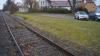 Auch ein Bahnhof und sein Vorplatz, wie auf diesem Foto in Prichsenstadt, gehört zur Bahntrasse der Steigerwaldbahn.