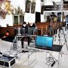 Hinter den Kulissen: Ein ziemlicher technischer Aufwand ist nötig, um die Streaming-Gottesdienste in guter Qualität auf die Bildschirme zu bringen. Roland Marpoder (links) und Wolfgang Münzer sorgen dafür, dass dies gelingt.
