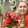 Nicht immer ein Grund zum Lächeln ist der Valentinstag für Floristinnen wie Marina Ulsamer. Blumen sind teurer geworden, was die Inhaberin eines Fachgeschäfts in Ochsenfurt und ihre Kundschaft gleichermaßen zu spüren bekommen.