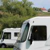 Der freie Blick zur Vogelsburg ist einer der Pluspubkte des Nordheimer Wohnmobilstellplatzes. Nutzer können künftig dort ihre Übernachtungen per Smartphone bezahlen.