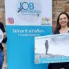 Katja Then und Katharina Eckstein von der Bildungsregion Haßberge freuen sich auf zahlreiche Bewerbungen potenzieller „Jobentdecker“.