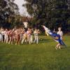 Mit ihrer Musik bereichert und untermalt die Gruppe auch besondere und unvergessliche Momente. Hier wird der Festzug anlässlich des Aufstiegs der örtlichen DJK-Fußballer 1992 angeführt.
