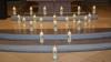 Jede der 21 Kerzen auf den Stufen zum Altar stand für eine Gemeinde, die Teil des Pastoralen Raums Würzburg links des Mains sein wird.