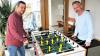 Eine Runde Tischkicker mit dem Chef: Für Unternehmer Thorsten Wahner (rechts) aus Sulzfeld gehört auch das dazu.
