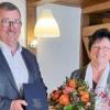 Annemarie Mauer geht nach fast 48 Jahren als Angestellte im Geiselwinder Rathaus in den Ruhestand. Bürgermeister Ernst Nickel verabschiedete sie mit Blumen.