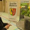 Blumen im Eimer, mit Kompost aus dem Bürgermeister-Garten: Bei der verschobenen Dittelbrunner Bürgerversammlung gab es nachträglich florale Grüße zum Weltfrauentag.
