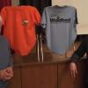 Präsentieren die neuen T-Shirts für das Team-Waldbad und die Rettungsschwimmer (orange): Designer Till Teichmann (links) und PRO-Waldbad-Vorsitzender Klaus Scheller. Präsentieren die neuen T-Shirts für das Team-Waldbad und die Rettungsschwimmer (orange): Designer Till Teichmann (links) und PRO-Waldbad-Vorsitzender Klaus Scheller.