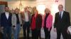 Gemeinsam eröffneten (von links) der zukünftige Museumsleiter Nicolas Jagla, Museumsberaterin Anne Kraft, Museumsleiter Reinhard Hüßner, Bezirkstagsvizepräsidentin Eva-Maria Linsenbreder, Landrätin Tamara Bischof und Bürgermeister Dieter Lenzer die neue Sonderausstellung im Kirchenburgmuseum Mönchsondheim.