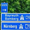 Mercedes durchbricht Wildschutzzaun auf der A 70: Zeugen gesucht
