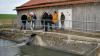 Die Kläranlage in Kleinbardorf, für die die wasserrechtliche Genehmigung Ende 2022 ausläuft, besichtigte der Gemeinderat Sulzfeld und ließ sich vom Klärwärter das System erklären.