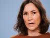 Anne Spiegel (Bündnis 90/Die Grünen), Bundesministerin für Familie, Senioren, Frauen und Jugend, hat bei einem kurzfristig einberufenen Statement ihren vierwöchigen Familienurlaub nach der Flutkatastrophe im vergangenen Sommer als Fehler bezeichnet und sich dafür entschuldigt.