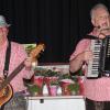 Das Musikduo "LaVita" sorgte für ausgelassene Stimmung mit Oldies und Schlagern.