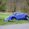 Ein halbes Auto ragte aus dem Graben nahe dem Radweg bei Gemünden. Ursache laut Polizeibericht: Trunkenheit am Steuer.