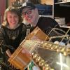 Die ukrainische Musikerin Tatyana Yurnevna mit ihrem neuen Band-Kollegen Eugen de Ryck in dessen Schwebheimer Musikstudio. Die ukrainische Musikerin Tatyana Yurnevna mit ihrem neuen Band-Kollegen Eugen de Ryck in dessen Schwebheimer Musikstudio.