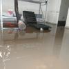 In Kirchaich wurde der Keller der Kläranlage überschwemmt. In einem Nebenraum im Keller stand zur Mittagszeit noch etwas Wasser, das die Feuerwehr anschließend abpumpte.