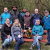 Die neuen Bankpaten: vorne Steffi Reß, Britta Reichert, Ines Benkert; hinten Christoph Goebel, Thomas Reß, Mario Zipfel, Norbert Fuchs, Josef Benkert, Bruno Fuchs, Ludwig Ress. Die neuen Bankpaten: vorne Steffi Reß, Britta Reichert, Ines Benkert; hinten Christoph Goebel, Thomas Reß, Mario Zipfel, Norbert Fuchs, Josef Benkert, Bruno Fuchs, Ludwig Ress.