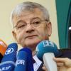 In seiner Zeit als Außenminister sprach Joschka Fischer in Dutzende Mikrofone. Jetzt sollte er in Moskau noch einmal seine Stimme erheben, findet unser Autor.