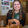 Schachspielerin Jana Schneider in ihrem Elternhaus in Aschfeld.