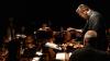 Generalmusikdirektor Enrico Calesso, hier bei einer Generalprobe in der Theaterfabrik Blaue Halle, hatte auch beim 6. Sinfoniekonzert in der Musikhochschule alles im Blick.