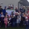 Bei der Spendenübergabe (vorne) Kindergartenkinder, (hinten von links): 1. Vorsitzender Bernd Höhn, Günther Geßner, Waltram Weigand, Helmut Rottenberger, Roland Schmitt, Hilmar Ludwig, Albin Memmel und Kindergarten Leiterin Monika Halbe.