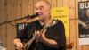 Liedermacher Wolfgang Buck beim Konzert in Grettstadt.