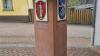 Eine Stele, ähnlich der im hessischen Poppenhausen, mit den Wappen der vier Partnergemeinden, wird beim "22. Poppenhäuser Treffen" im Wittighäuser Ortsteil enthüllt.