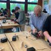 Die Schüler sind sehr konzentriert bei der Sache.