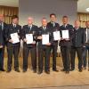 Einige Ehrenabzeichen wurde in Margetshöchheim verliehen. Beteiligt waren (von links) Kommandant Thorsten Kreutzer, Patrick Lindner, Bürgermeister Waldemar Brohm, Lukas Götz, Norbert Ehrenfels, Hans Steinbauer, Björn Jungbauer, Kommandant Peter Götz, Kreisbrandinspektor Karsten Ott, Landrat Thomas Eberth und Kommandant Matthias Kreiner.