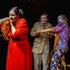 Warten auf den Morgenbus: Premiere von "Omphalos" im Theater Ensemble mit Julia Wohlfahrt, Annika Moucha und Jolantha Herting (von links).