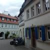 Was eine gelungene Altstadtsanierung bewirken kann, kann man in der Krumme Gasse sehen.