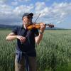 Der Geiger Florian Meierott begibt sich wieder auf musikalische Wanderschaft.