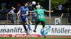 Das ein oder andere Kopfball-Duell wie hier beim Spiel FC 05 Schweinfurt (grünes Trikot) gegen FV Illertissen wird es bei  Benefizspiel in Hüttenheim sicherlich auch geben.