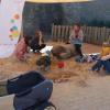 Der Erfahrungsaustausch der Mütter steht im Mittelpunkt der Treffen des Babytreffs in Ochsenfurt. Gleichzeitig lernen sich die Kleinkinder kennen und spielen miteinander.