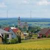 Vom Wartberg in Hausen hat man einen schönen Rundblick über die fränkische Landschaft und somit auch zur Wallfahrtskirche Fährbrück. An der Wanderschutzhütte auf dem Wartberg entsteht einer der 53 Lieblingsplätze zum Landkreisjubiläum. Vom Wartberg in Hausen hat man einen schönen Rundblick über die fränkische Landschaft und somit auch zur Wallfahrtskirche Fährbrück. An der Wanderschutzhütte auf dem Wartberg entsteht einer der 53 Lieblingsplätze zum Landkreisjubiläum.