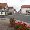 Wer gießt die Blumen in Schönau? In der örtlichen Rechnungsprüfung wurde das Thema aufgeworfen.