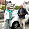Das Ehepaar Kastner aus Altötting hatte bei brütender Hitze eine Autopanne in Mellrichstadt. Die Hilfsbereitschaft der Mellrichstädter hat sie dabei schwer beeindruckt. Mit ihrem Leihwagen konnten sie dann doch noch die Stadt erkunden.