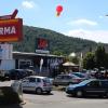 Zu einem Massenansturm von Kunden haben die Wiedereröffnung der Norma-Filiale und die Neueröffnung des Logo-Getränkefachmarkts geführt.