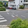 Die Radbefahrung führte auch in die Bahnhofstraße/Echterstraße mit dem bereits eingerichteten Schutzstreifen für Radfahrer, der laut ADFC mit dem starken Linksknick der Radspur in Richtung Günterslebener gefährlich und nicht alltagstauglich ist. Die Radbefahrung führte auch in die Bahnhofstraße/Echterstraße mit dem bereits eingerichteten Schutzstreifen für Radfahrer, der laut ADFC mit dem starken Linksknick der Radspur in Richtung Günterslebener gefährlich und nicht alltagstauglich ist.