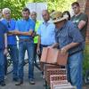 Rainer Wagner erklärte in der alten Ziegelei in Gollhofen alles rund um die Herstellung des Backsteins.