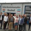 Bauhof in Moos eingeweiht (von links): Fabian Ziegler, Jürgen Bauer, Karen Heußner, Bernhard Haaf, Edwin Engert, Rainer Schmitt, Elise Badstieber, Winfried Kreußer, Doris Krämer, Michael Bauer, Günther Erhardt und Björn Jungbauer.