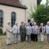 Die Teilnehmer der Eisernen Konfirmation: Irmgard Angermüller, Dieter Bayersdorfer, Helga Hellmuth und Maria Kirchner (Jahrgang 1953); Helga Pfeiffer und Lieselotte Pfränger (Jahrgang 1954); Erna Bornkessel, Hannelore Lorenz und Hannelore Neuhöfer (Jahrgang 1955).