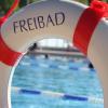 Die Servicestation eines Reinigungsroboters wurde durch die Einbrecher im Wasser versenkt. 
