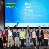 Die Kandidaten der Short-List „Bildungslandschaften“ mit Prof. Dr. Maria Böhmer (Mitte, rechts daneben Dr. Joachim Schneider aus dem UNESCO-Biosphärenreservat Rhön) und Dr. Jens Brandenburg (Dritter von rechts).